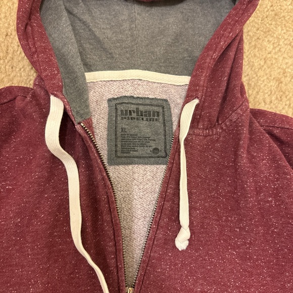 XLarge insulated Hoodie - Picture 4 of 4